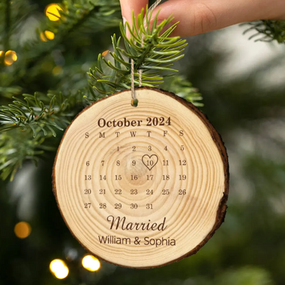 Married Engaged Anniversary Calendar Christmas Couple - Personalized Wood Slice Ornament, Personalized Calendar Anniversary Engaged Ornament 2024 ON0107