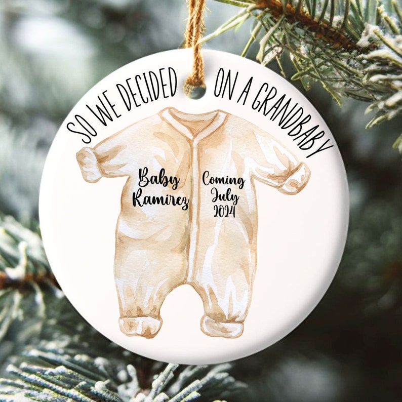 Personalized We Didn't Know What To Get You For Christmas So We Decided On A Grandbaby Ornament, Custom Pregnancy Announcement Grandparents Ornament 2024 ON0159