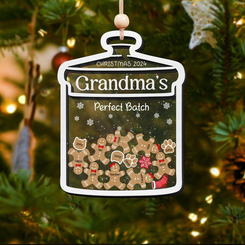 Personalized Gingerbread Cookie Family Shaker Christmas Ornament 2024, Custom Grandma Cookie Family With Pet Ornament ON0354